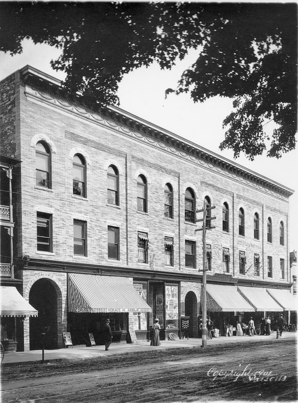 1901 - Mausert Block a few months after opening with four out of five stores open. (Photo courtesy Adams Historical Society)